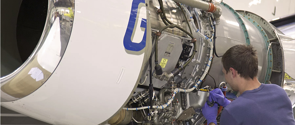 Монтажник электрооборудования и приборов. Монтаж авиационных жгутов. Техническое обслуживание воздушных судов. Сборка жгутов для авиации. Кнааз комсомольск-на-амуре начальник цеха.